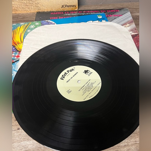 Christmas Vinyl Record Lot - Frosty The Snowman, That Christmas Feeling, Santa - Picture 3 of 5